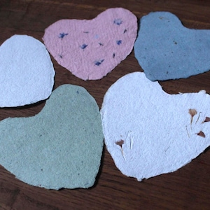 Folhas de papel em formato de coração, papel reciclado feito em casa com flores prensadas, conjunto de 5