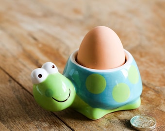 Hand‑Painted Turtle Egg Cup – Ceramic Coquettier, Cute Breakfast Gift