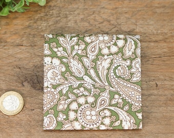 Lenço de bolso cáqui com estampa paisley – Lenço de algodão feito à mão para homens.