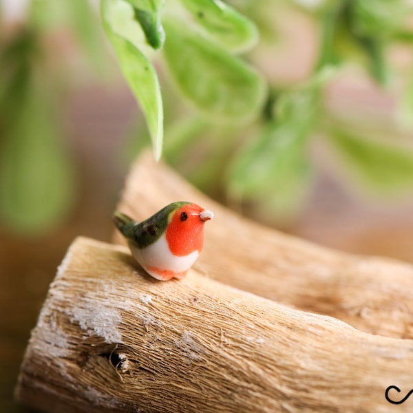 Petit oiseau miniature en céramique peint à la main Robin de Noël Mini petits animaux