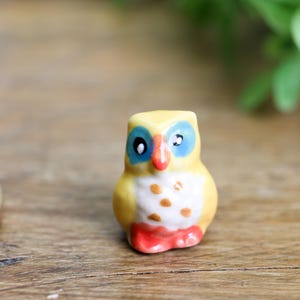 Figuras de búho de cerámica pintadas a mano: pequeños adornos de animales, set coleccionable imagen 7