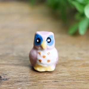 Figuras de búho de cerámica pintadas a mano: pequeños adornos de animales, set coleccionable imagen 6