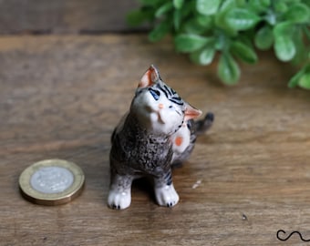 Handgemachte Keramik grau getigerte Katze Figur - Sammler Kätzchen Ornament, Mini Tierskulptur Geschenk