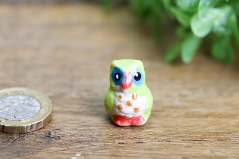 Figuras de búho de cerámica pintadas a mano: pequeños adornos de animales, set coleccionable imagen 3