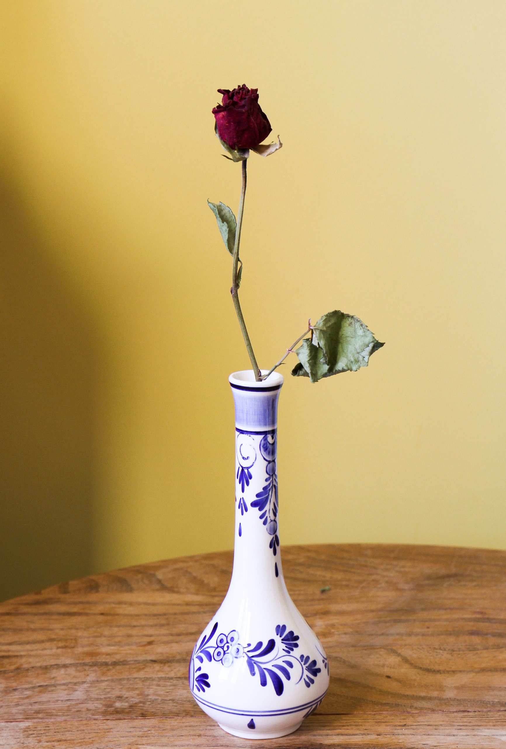 Hand Painted Blue & White Ceramic Delfts Long Necked Decorative Bud ...