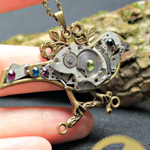 Ciondolo per uccelli Steampunk Ciondolo in ottone industriale Gioielli cosplay Steampunk Ciondolo gotico in stile retrò Clockwork bird Gioielli vittoriani