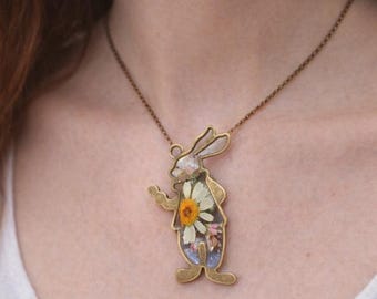 Alice in Wonderland  White rabbit necklac Woodland animal jewelry  White camomile Necklace  Pendant rabbit flowers Resin pendant rabbit