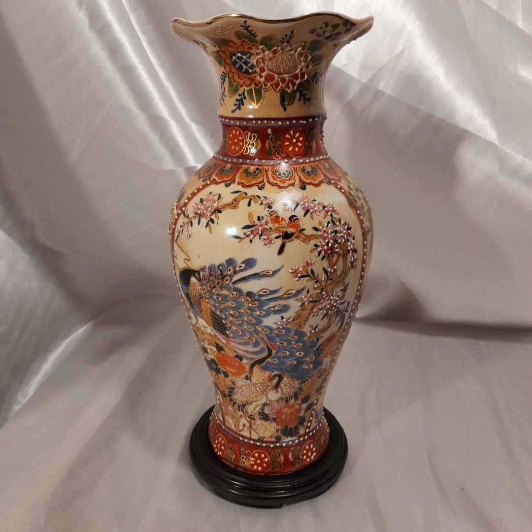 Vintage Chinese Satsuma Vase With Colourful and Detailed Etsy