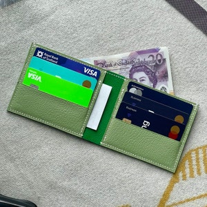 Handgefertigte Bifold-Geldbörse aus Vert Vertigo Evercolor und Vert Criquet Chevre
