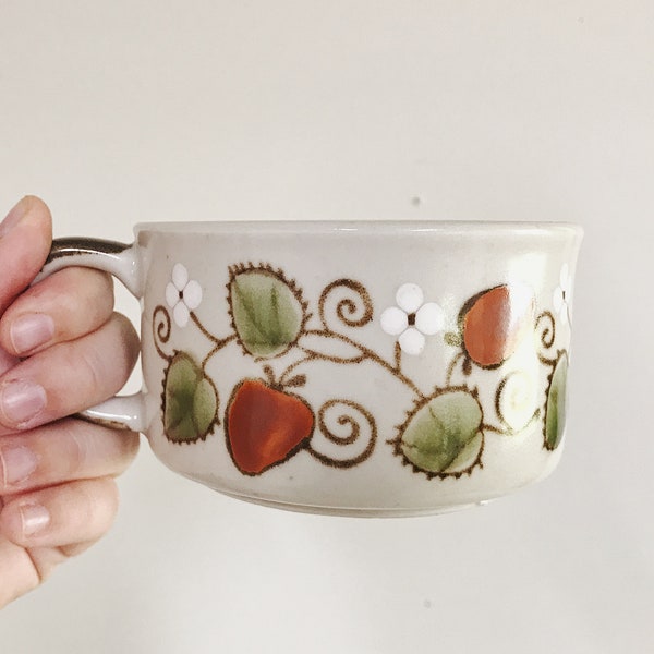 Vintage Strawberry Mug | 1970s Large Retro Style Mug | Vintage Fruit Mug | Boho Style Soup Mug