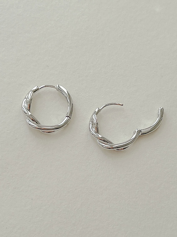 アクセサリー {a&r#} twist earrings(silver) a&r#} twist earrings(silver)