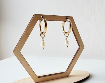 Gold Pearl Drop Hoop Earrings // Gold Freshwater Pearl Hoop Earrings // Drop Hoops // Gold Hoop Earrings // Pearl Earrings //