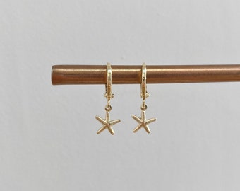 Gold Starfish Huggie Hoops // Small Hoop Earrings With Starfish Charm // Huggies // Starfish Charm// Gold Filled Earrings //