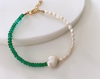 Green Agate and Freshwater Pearl Bracelet // PROSPERITY, CONFIDENCE, BALANCE // Natural Gemstone Bracelet // Freshwater Pearl Bracelet //
