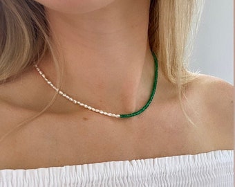 Two Tone Green Agate and Freshwater Pearl Necklace // Agate and Pearl Necklace // Gemstone and Pearl Necklace // Two Tone Pearl Necklace