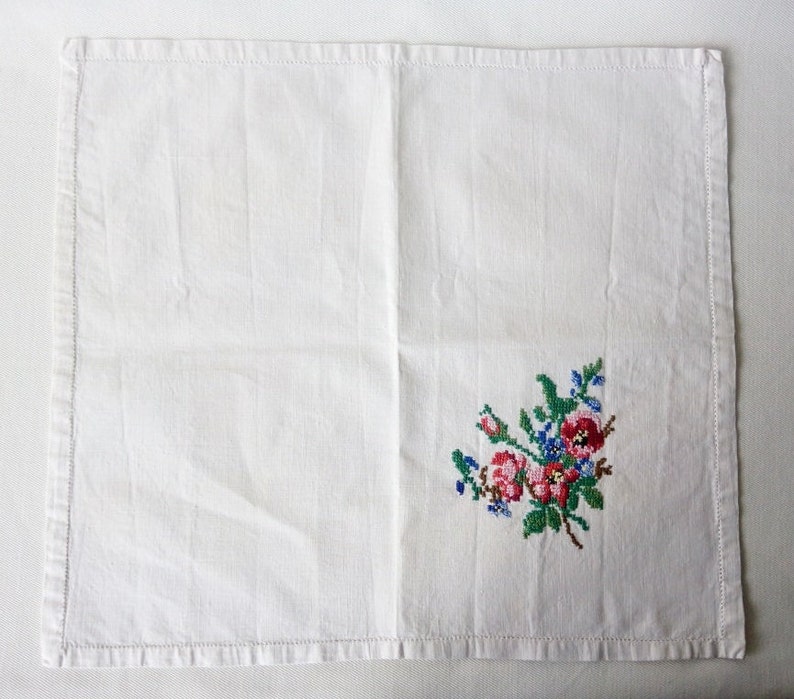 White napkin Vintage serviette Cotton embroidery tablenapkin Etsy