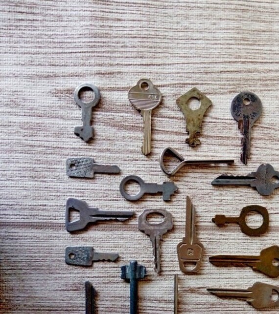 Vintage Metal Keys Old Country Keys Skeleton Keys Etsy