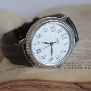 Classic Men&#39;s Vintage Mechanical Watch - Hand-Wound Timepiece - Antique Mechanical Watch for Him - Mens gift