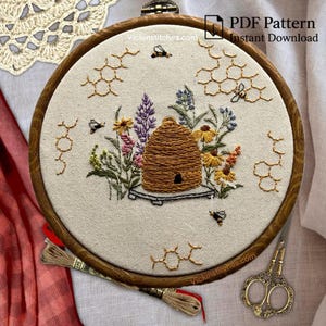 Patrón de bordado de colmena: Diseño floral (Descarga PDF)