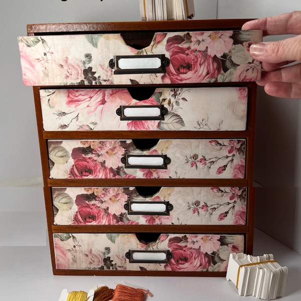 Dmc storage box. Wood collector box for embroidery floss cabinet organizer. Gifts for stitchers. Wood thread organizer organizer cabinet.