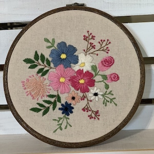 Hand embroidery pattern PDF Embroidery pattern complete Easy & Beautiful-  hoop designs - Beginner embroidery pattern - Focus on Flowers