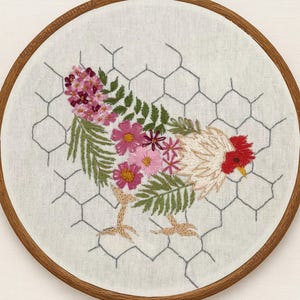初心者向けの鶏の手刺繍キット。農家風装飾の鶏、花の農場、ペットの刺繍、花。鶏のサンプラー刺繍キット