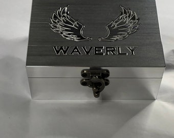 Waverly Earp Box Set (Medium) with Shot 2 glasses of your choice.