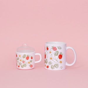 Helmsie STRAWBERRY Mama and Me Matching Strawberry Mug and Sippy Set, melamine sippy with lid. Toddler “coffee” mug.