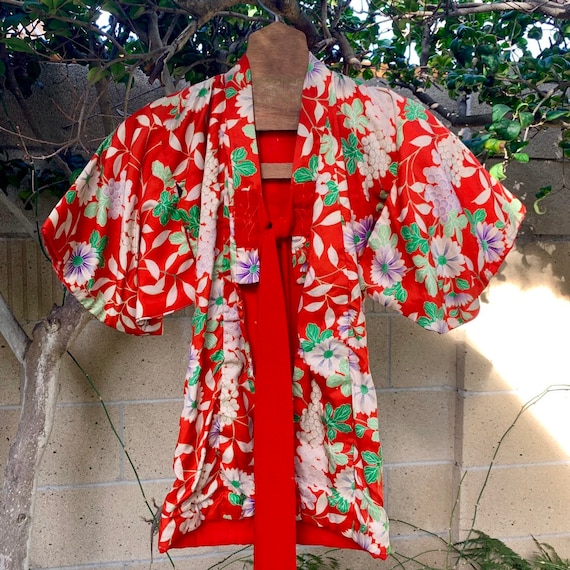 Vibrant Silk Kimono - image 1