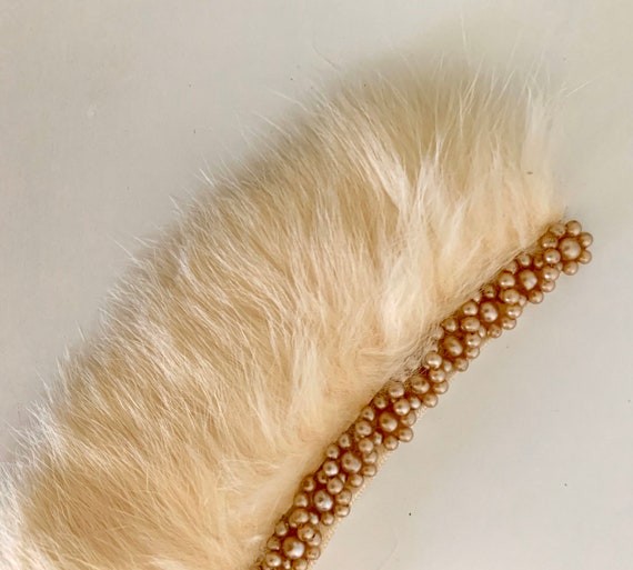 White fur beige pearl glam 50s collar - image 2