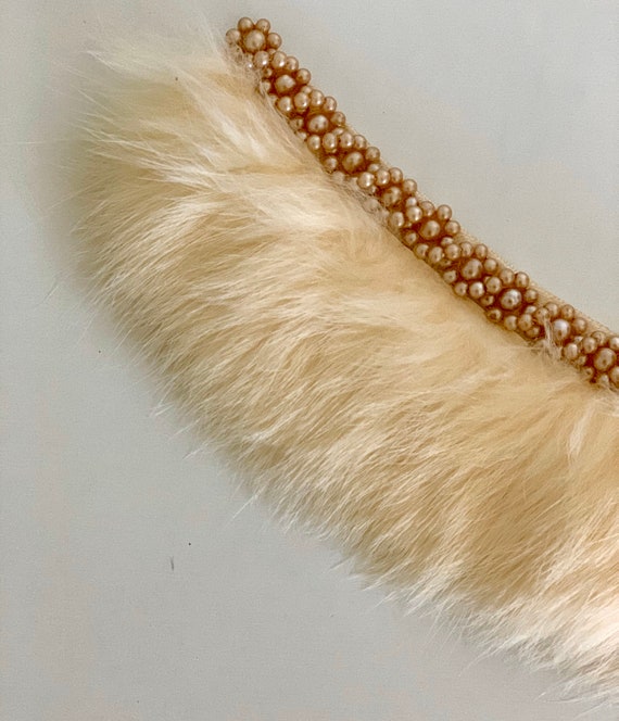 White fur beige pearl glam 50s collar - image 7