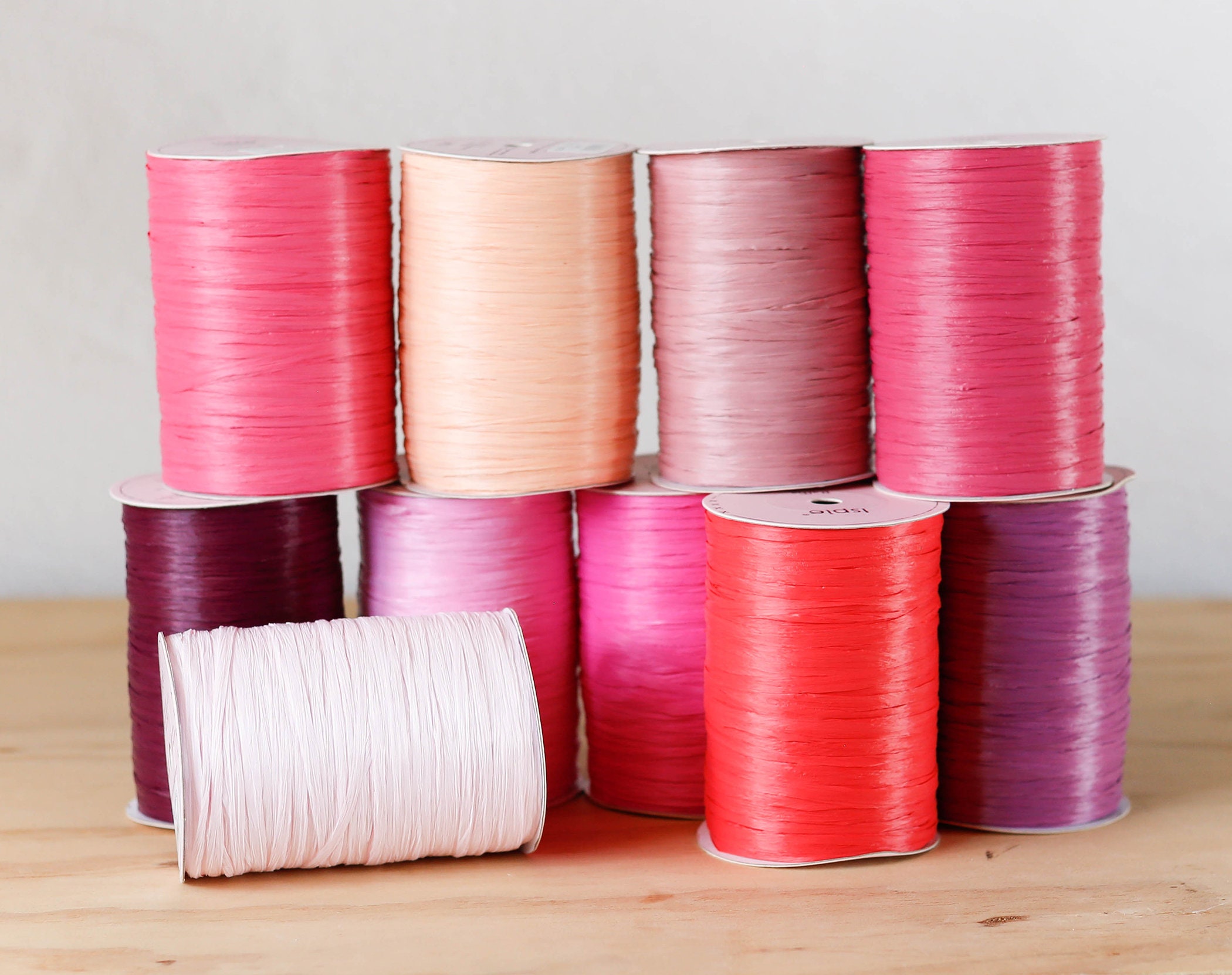ISPIE Raffia Yarn  – 100% plant cellulose fiber - 250m, shades of pink and red