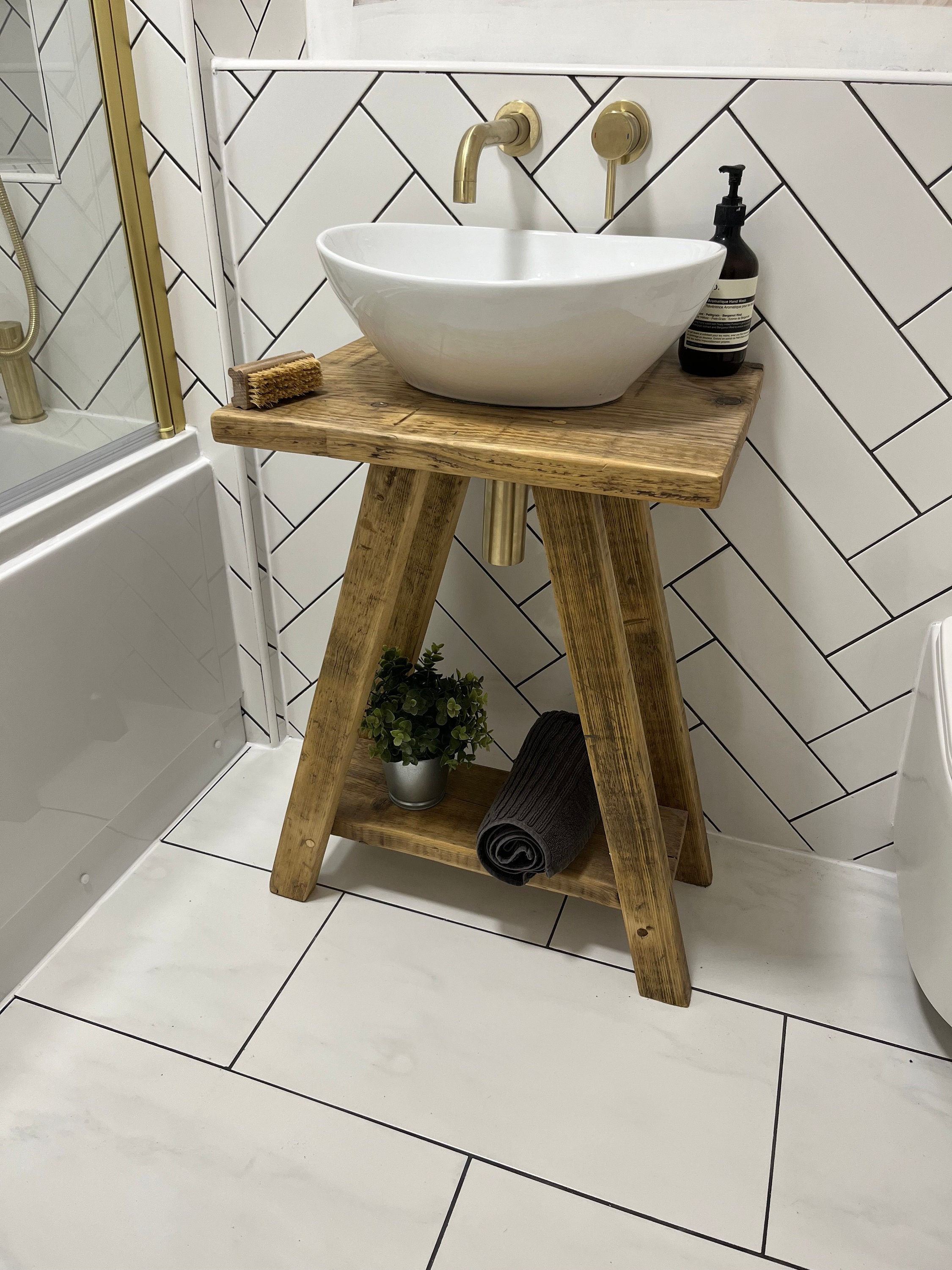 Bathroom Stand 