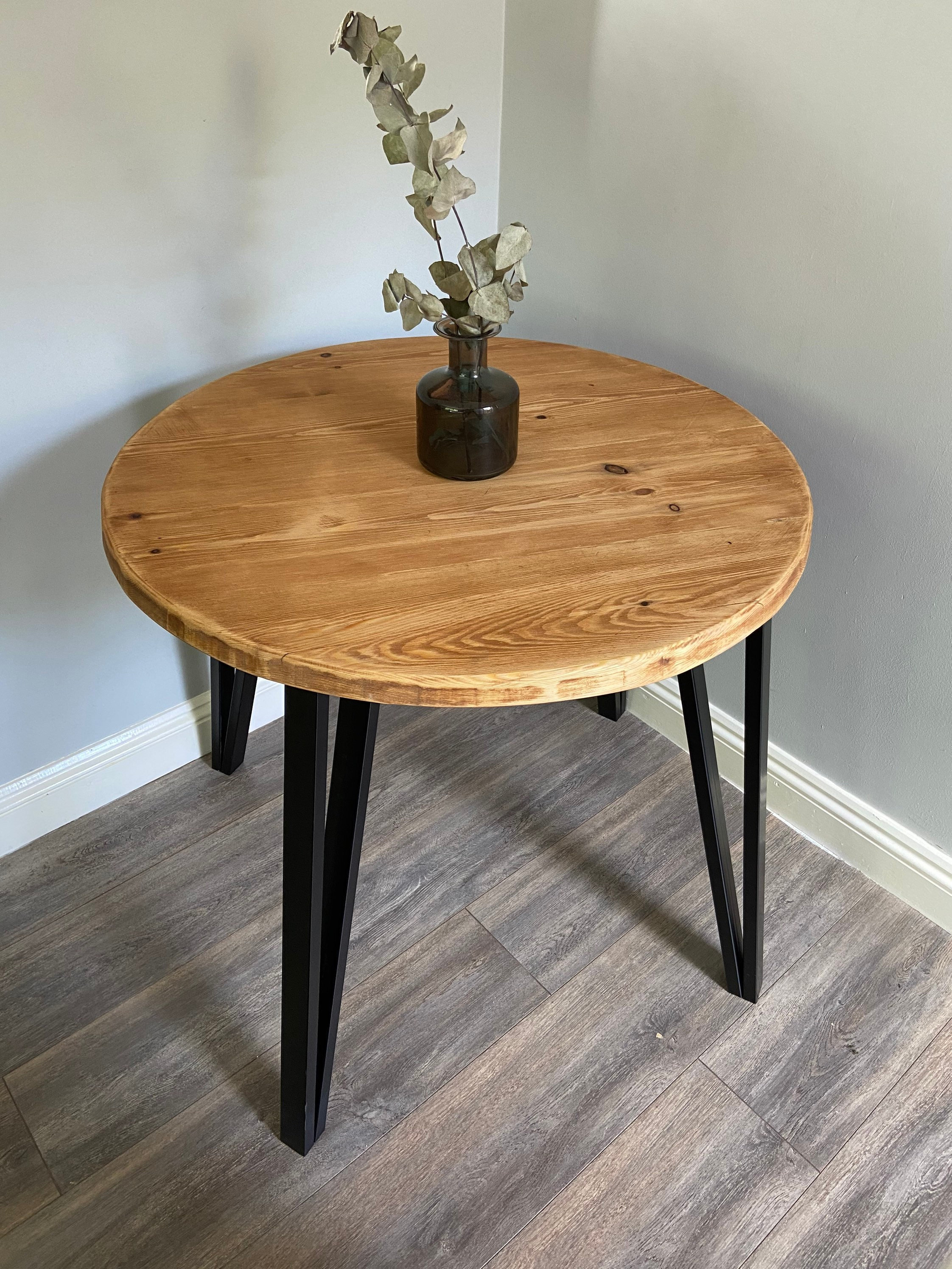 Mesa auxiliar redonda industrial para sala de estar, pequeña mesa de centro  de madera rústica con marco de metal resistente, juego de 2 mesas