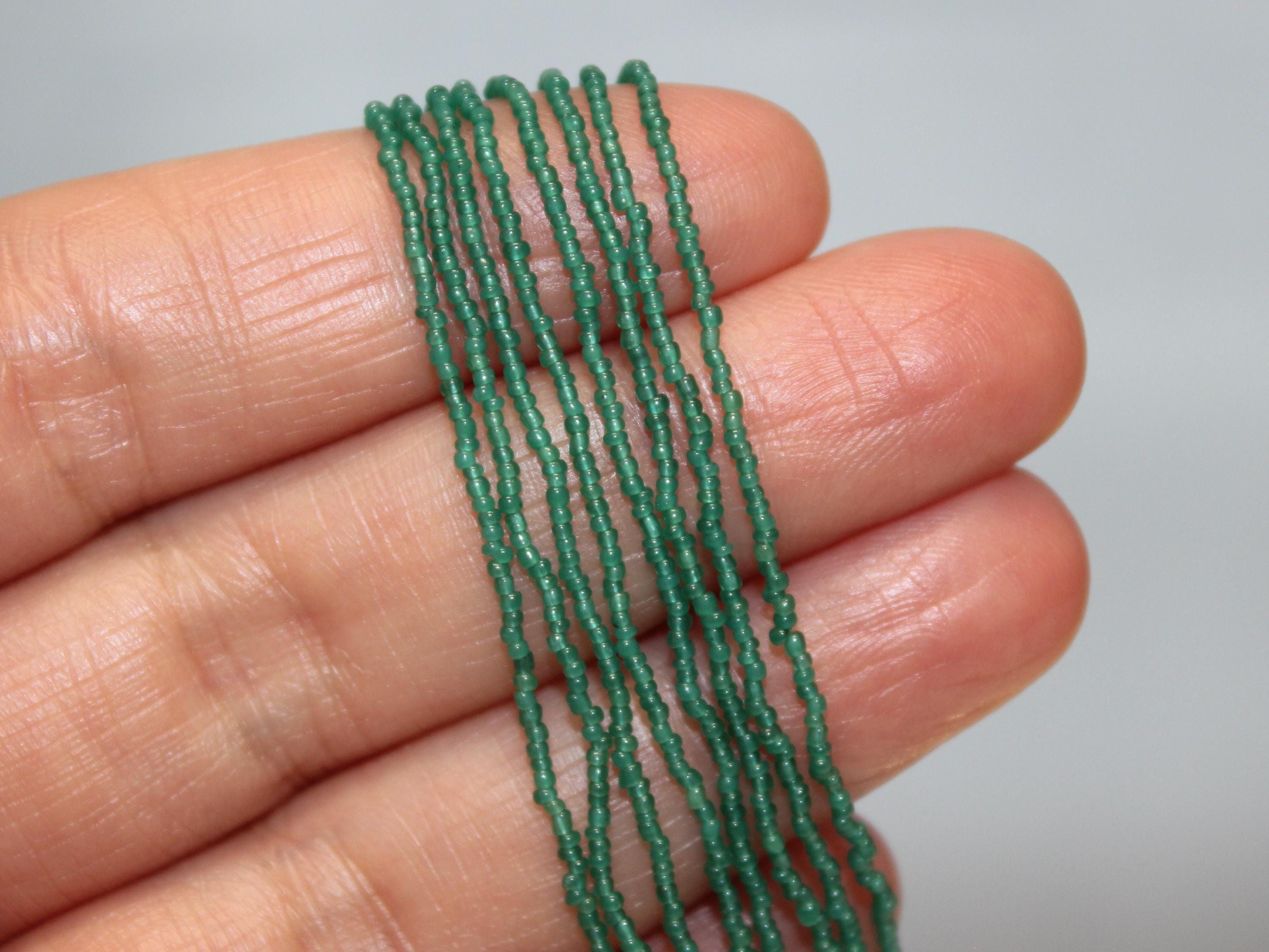 Écheveau Ancien De Micro Perles De Rocaille Vert Pâle - Rare, Occasion Pour Créations