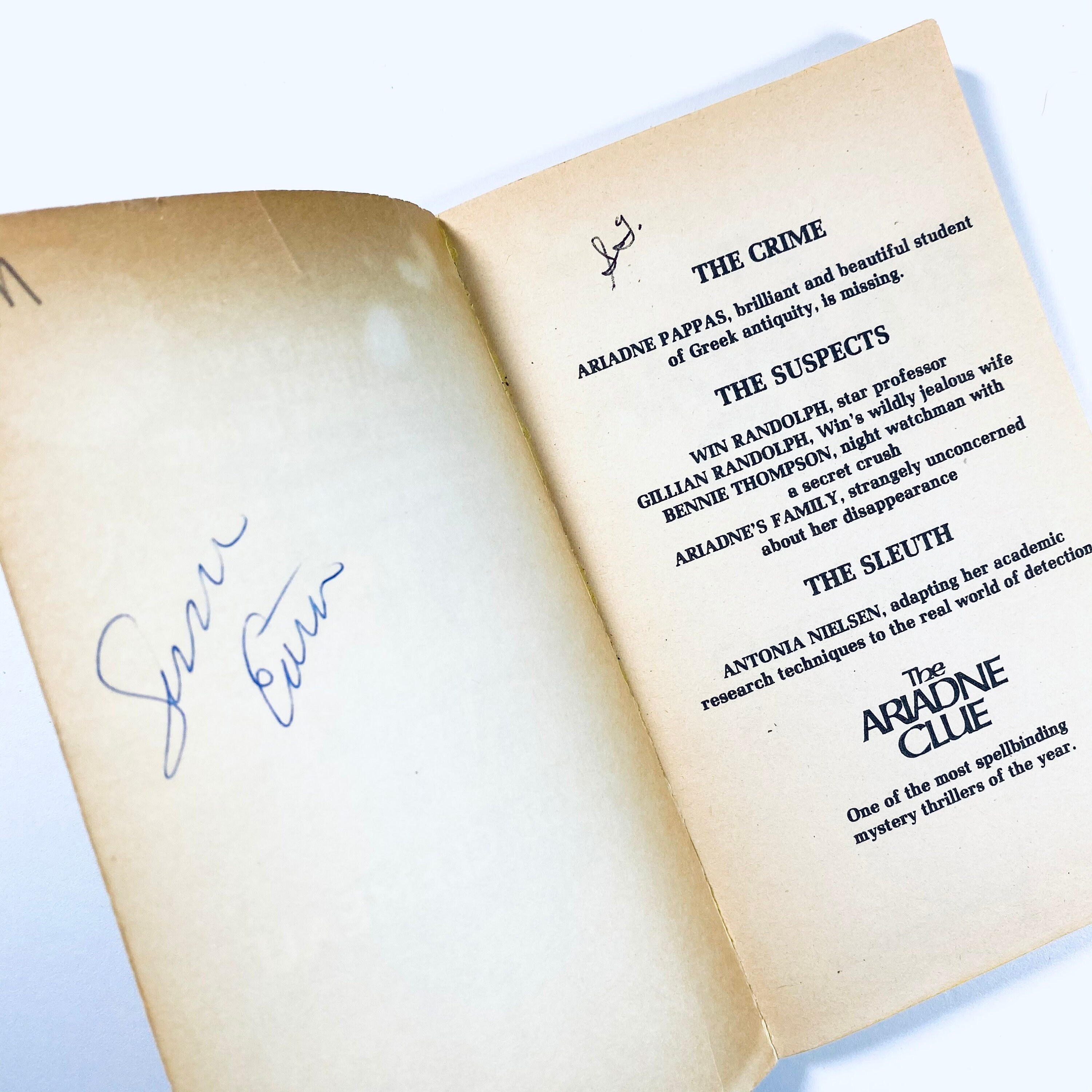 ARIADNE S CLUE. A Guide To The Symbols Of