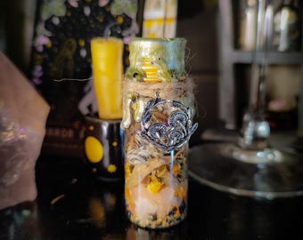 Home protectiom spell bottle | Green Witch Protection, Courage Gift | crystal potion jar | Tiny Herbal Witchcraft Thank You Present, Curio