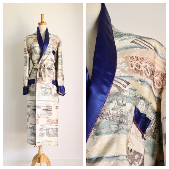 Vintage 40s 50s Chinese smoking robe. Chinoiserie
