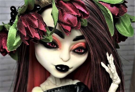 skelita calaveras doll