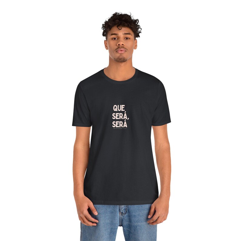 Camiseta Que Sera Sera: Camiseta de algodão penteado com cores confortáveis imagem 4