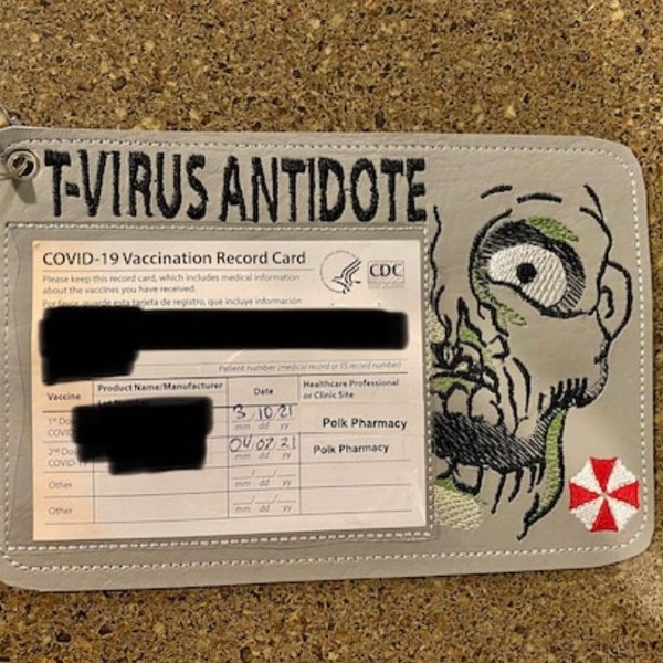 Vaccination Card Holder Keychain, Vaccine Card Holder, Vinyl Vaccine Keyring, Vaccination Card Protector T-Virus Antidote Zombie