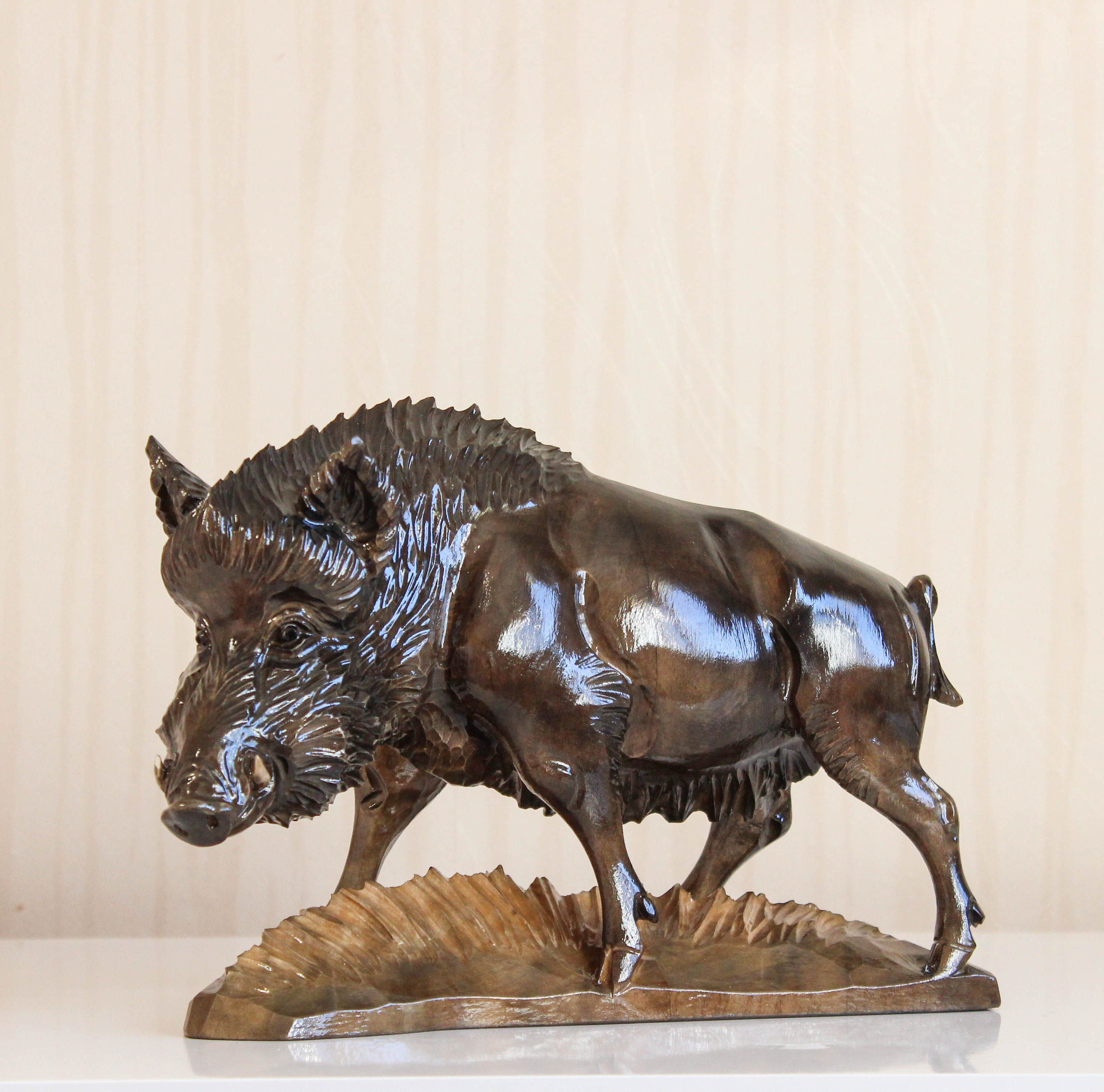 黒イノシシ 木製彫刻 L 11インチ x H 8インチ x W 5インチ 木彫り