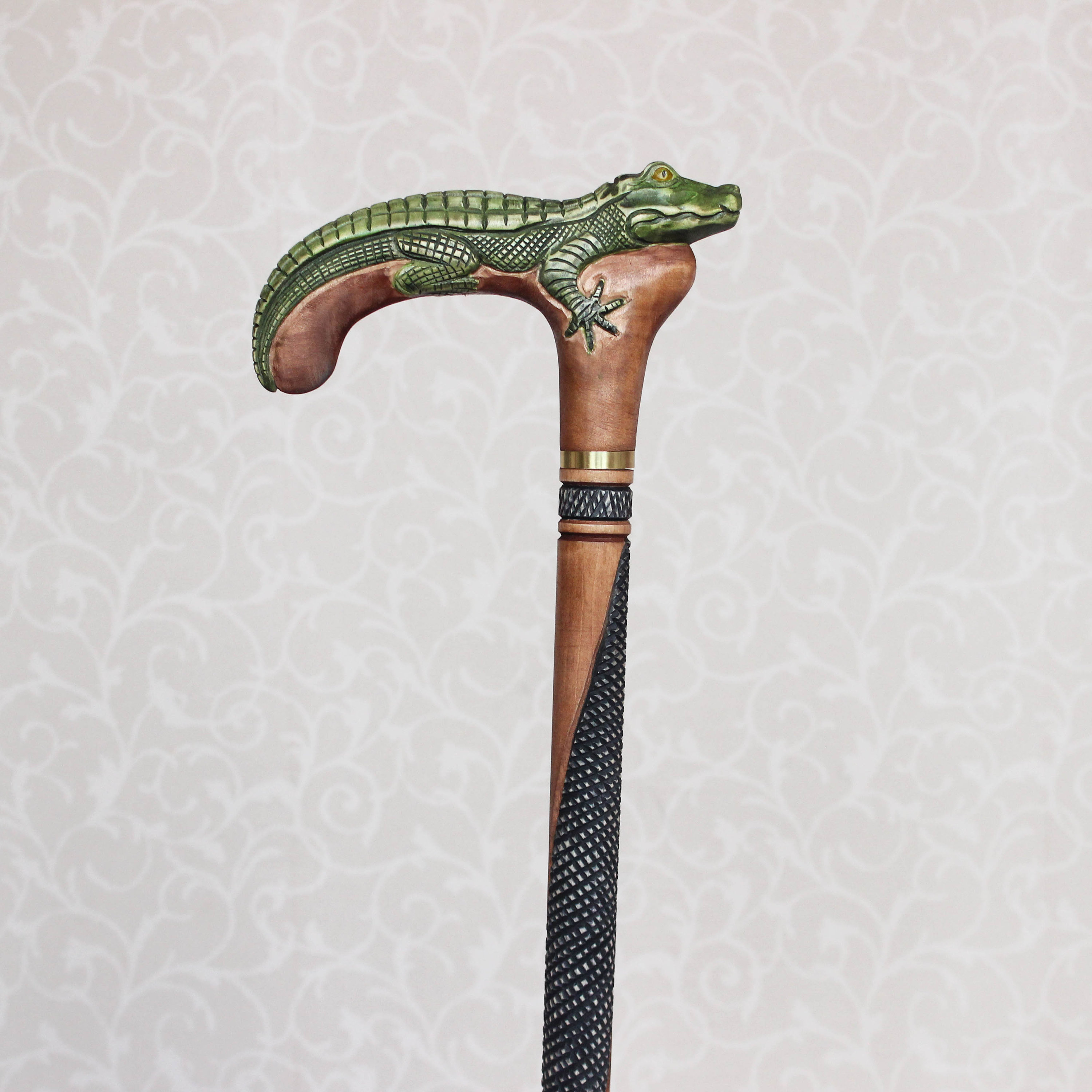 New Wood Crocodile Hand Carved Walking Cane Hiking Stick Staff Wooden Top  Knob