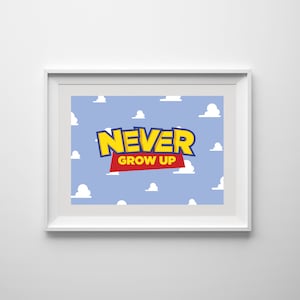 Werden Sie nie erwachsen Toy Story Pixar 90's Artwork Druckbares herunterladbares Druckplakat