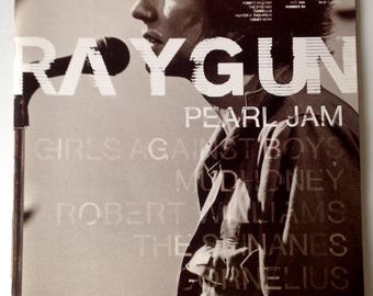 Raygun Magazine | May 98 | Pearl Jam, Eddie Vedder | Girls Against Boys, Hunter S Thompson, Mudhoney | Graphic Design, Chris Ashworth