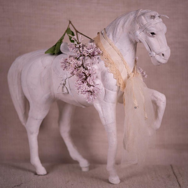 Farmhouse White Horse + Antique Leather Horse + Horse Statue + Historical Toy + Collector's Horse