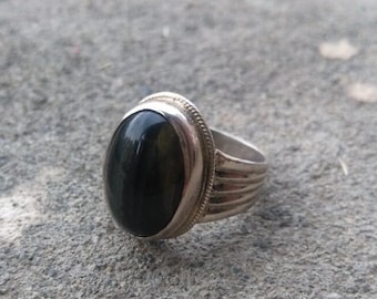 Handcrafted Black Yemeni Aqeeq Ring: Vintage Agate Stone