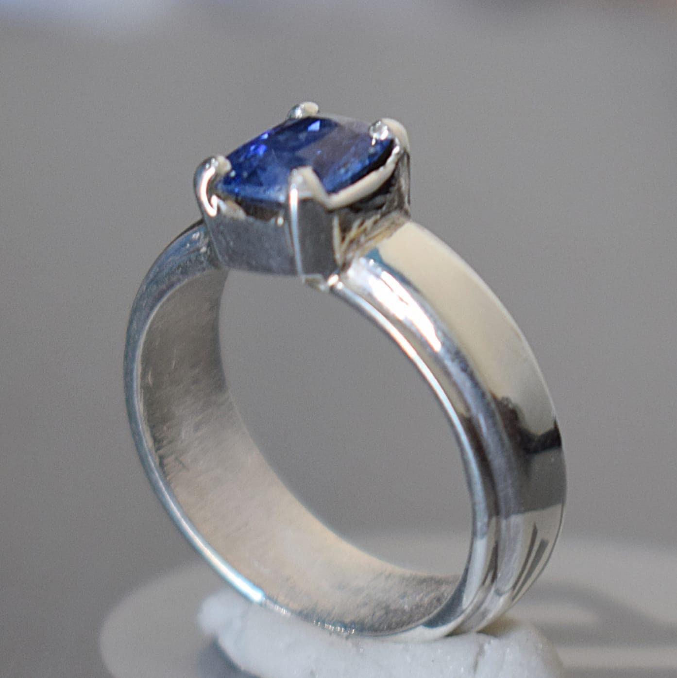 Sapphire Ring - Customised Colour Sapphire Gemstone Ring