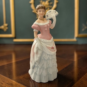 Pink Lady Figurine - Etsy