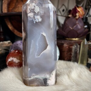 Druzy Flower Achat Turm